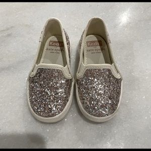 Kate Spade New York Toddler Size 5 shoes. Metallic